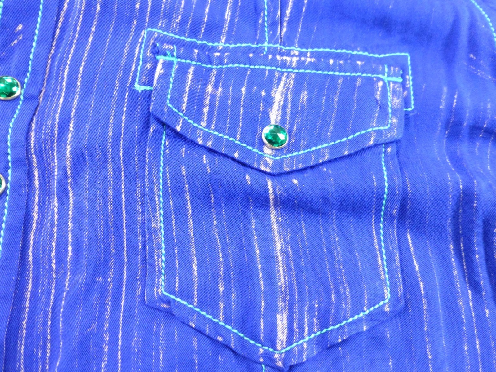 NWT Cowgirl Up Embroidered Yoke Western Jewel Embellished Shirt Blue Pinstripe L