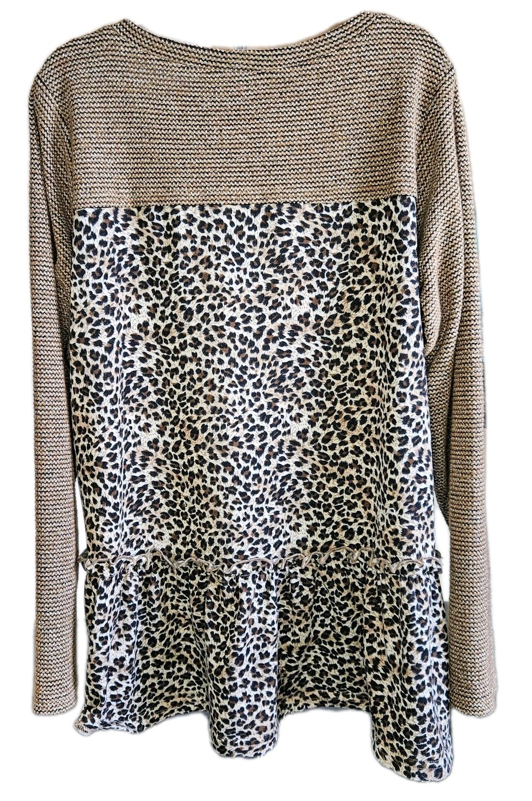 GIGIO Animal Print Round Neck Relaxed Shirt Women’s Size Medium Blended Fabric