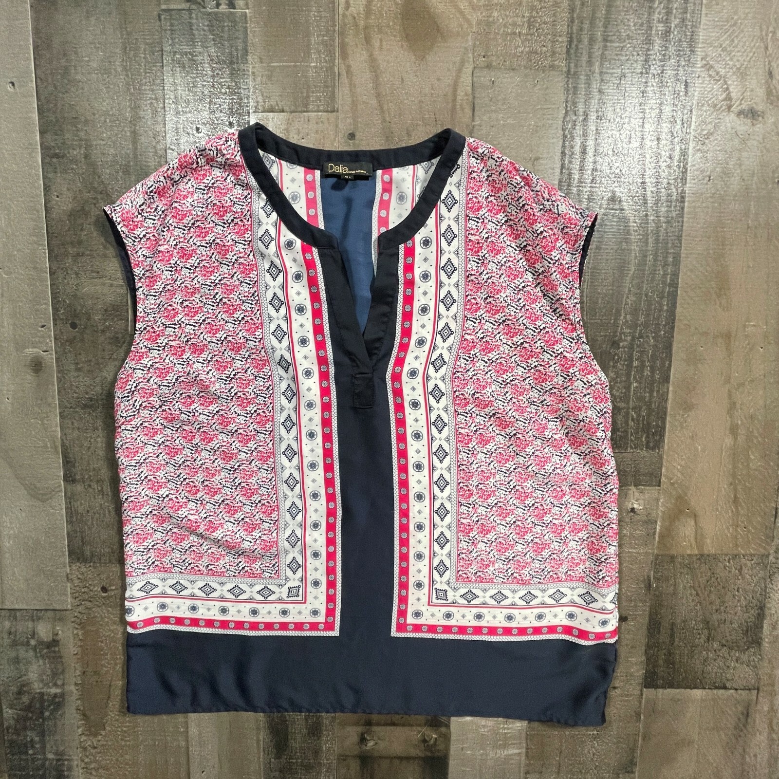 Dalia Tank Top Womens L Large Pink Regular Floral Split V Neck Sleeveless Preppy