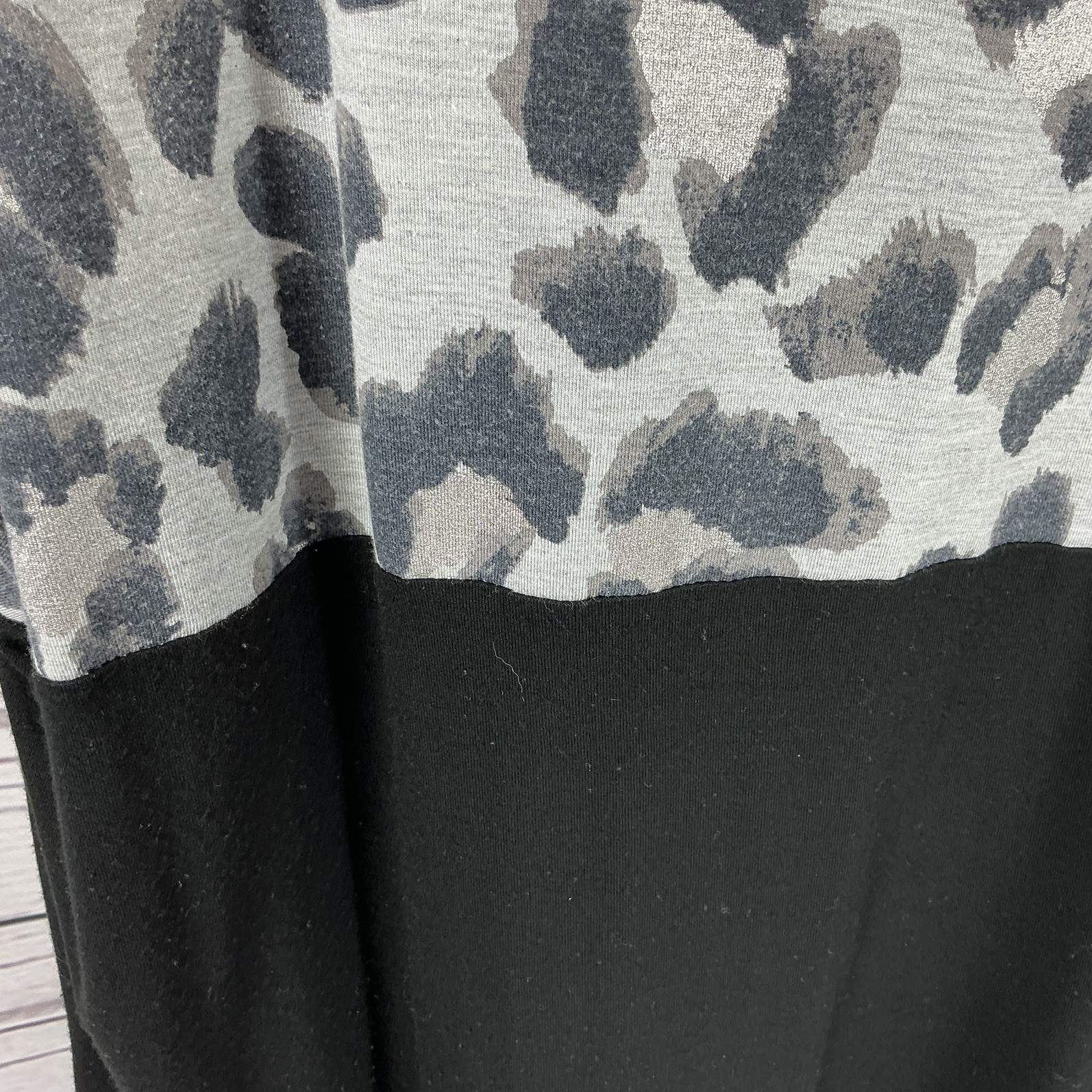 Yours Top Size 20 Grey & Black Animal Print Tunic Round Neck Short Sleeves