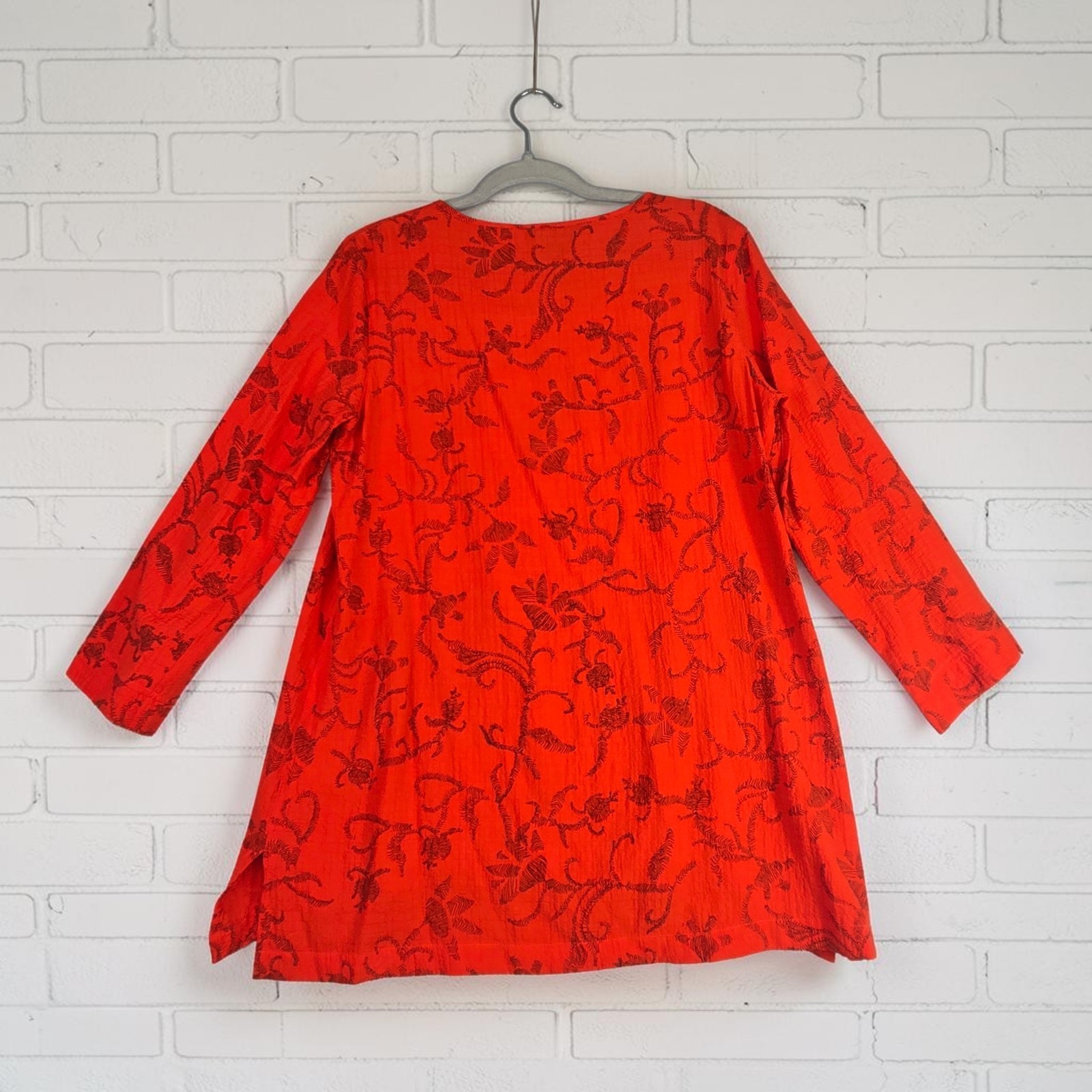 Ali Miles Tunic Size Small Burnt Orange Black Hi-Low Crinkle Unique Buttons