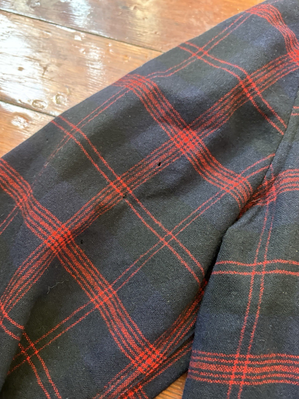 Pendleton Wool Long Sleeve Tartan Plaid Red Button Up Shirt Women’s Medium