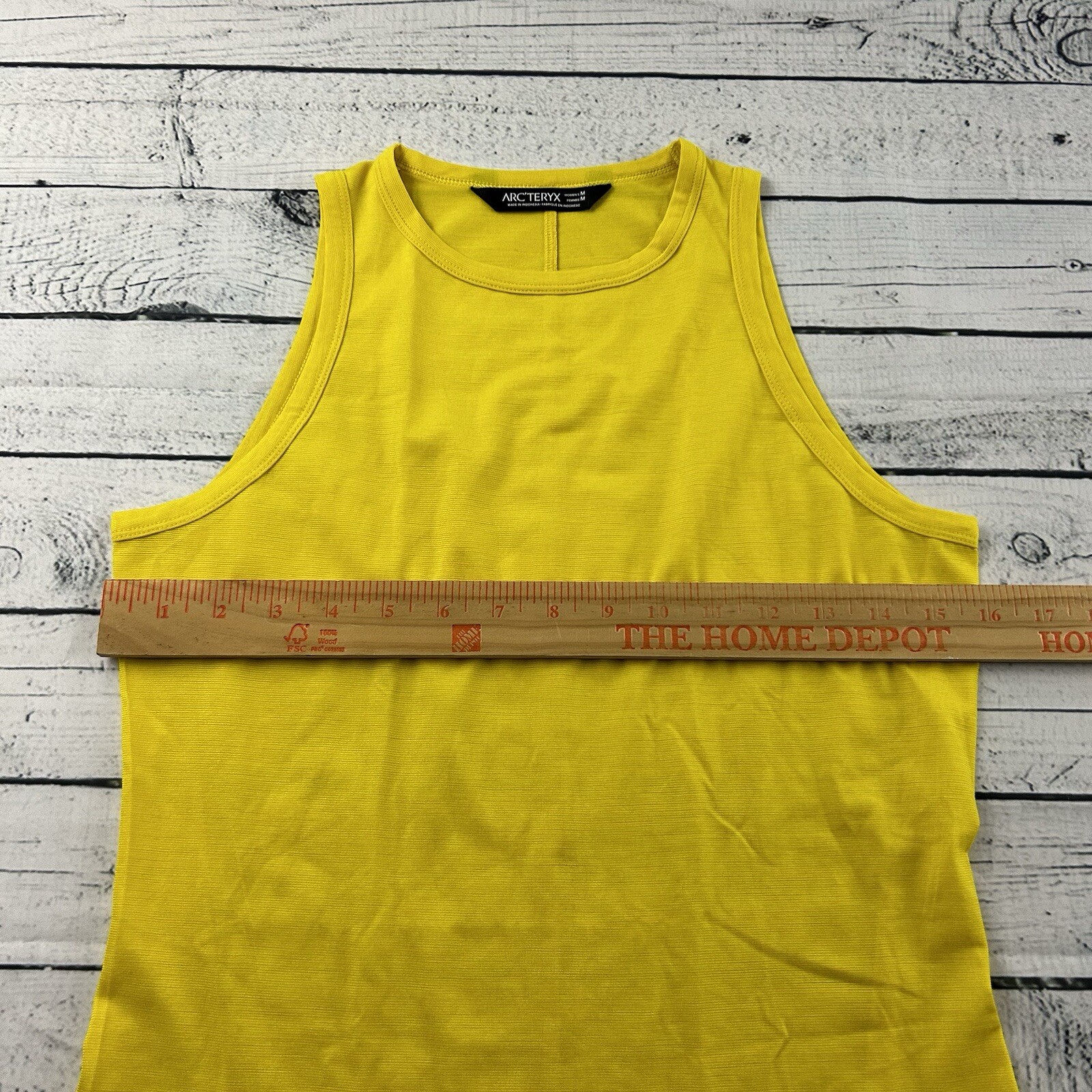 NEW Arc’Teryx Wool Blend Sleeveless Tank Top Women’s Medium Yellow