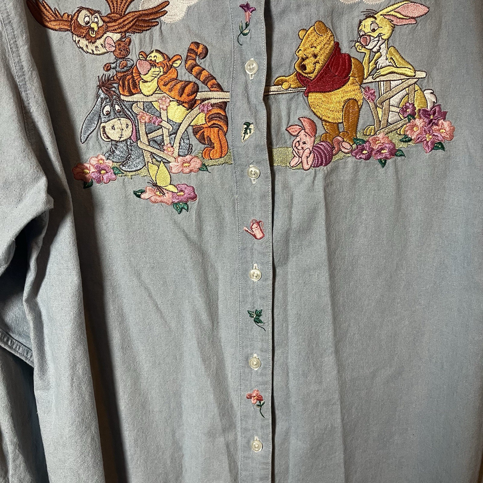 Vintage Disney Winnie The Pooh Women’s Embroidered Blue Cotton Button Up Large