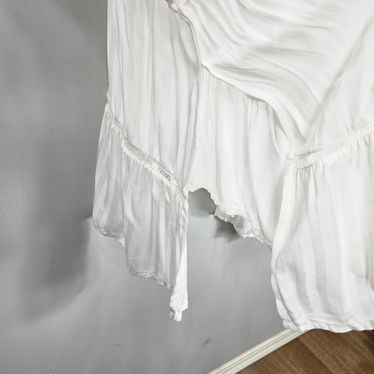 Torrid Flowy Inset Ruana One Size White Short Sleeve Coverup Boho Cottage NWT