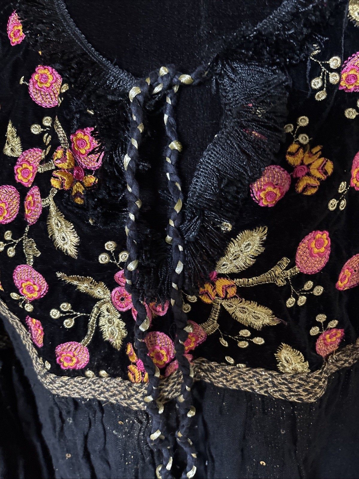 Lovestitchblack Velvet/Cotton Embroidered Boho top tassel tie long sleeve L New