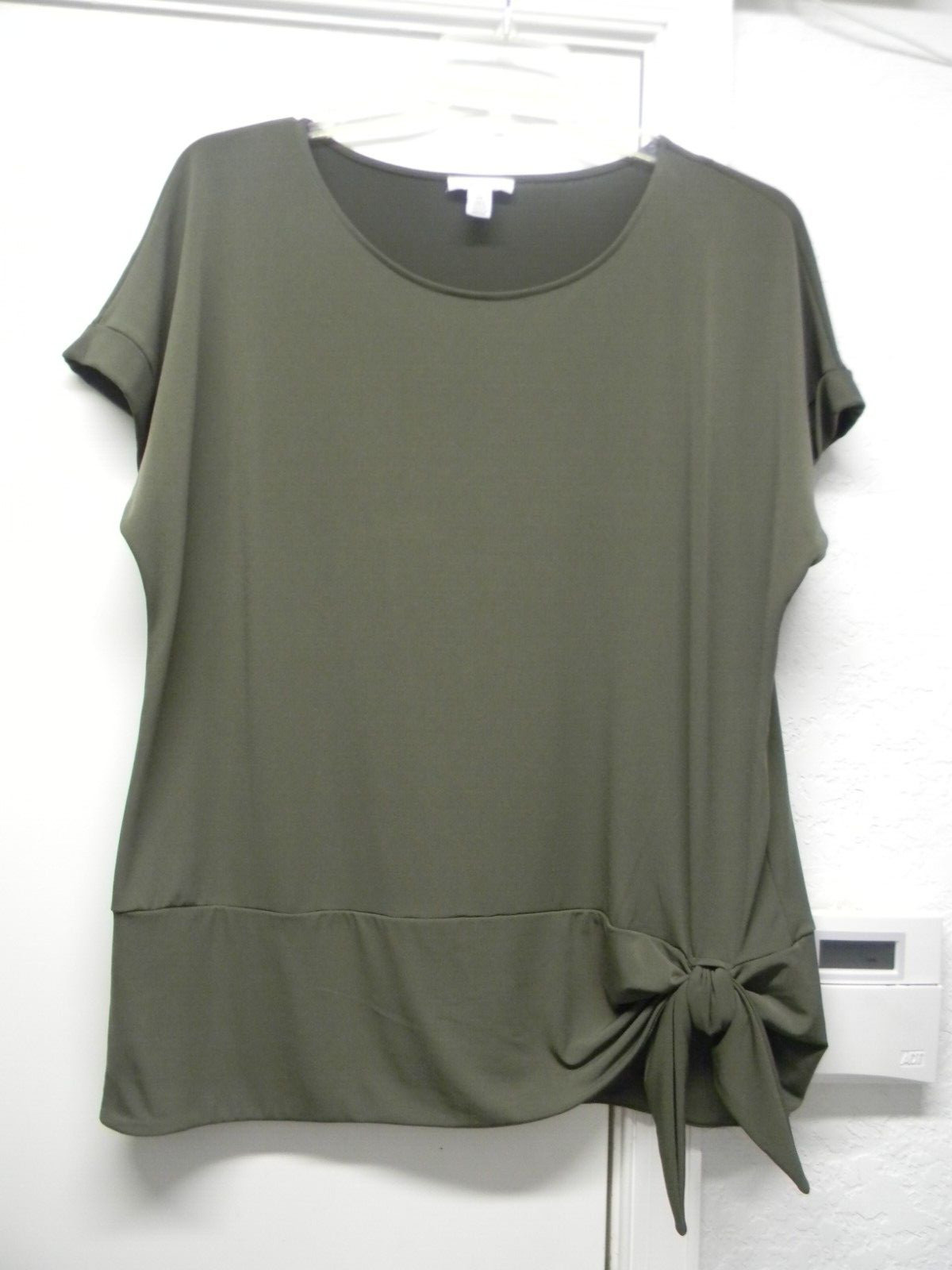 Calvin Klein Olive Green Wmn’s LG. Top W/ Banded Bottom & Bow Accent, & Round Nk