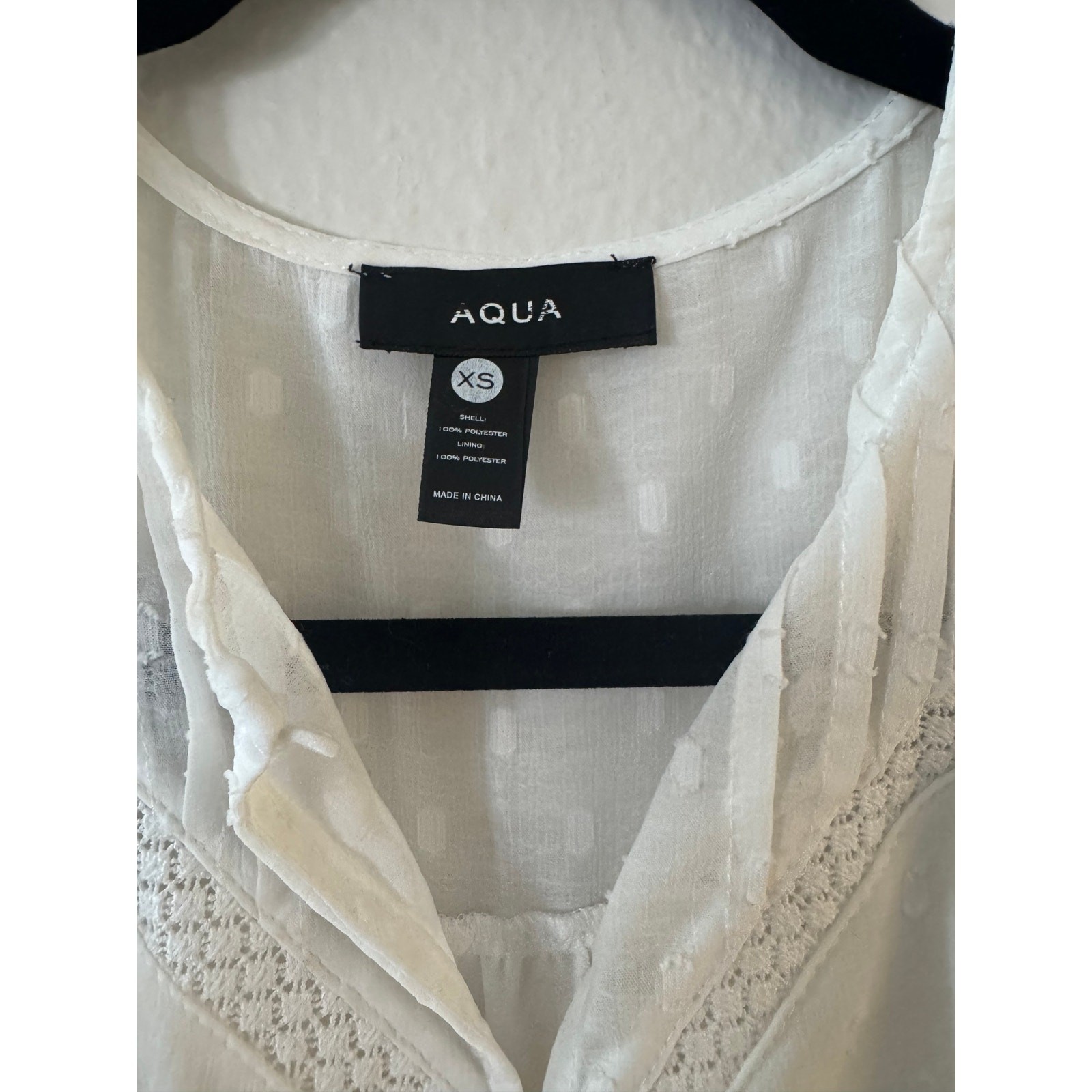 AQUA Semi Sheer Clip Dot Sleeveless Top XS White Split Neck Pintuck Button Front