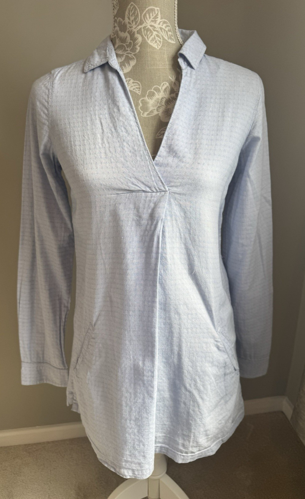 FAT FACE PALE BLUE SELF EMBROIDERED FABRIC LONG SLEEVE TUNIC SIZE 6, POCKETS