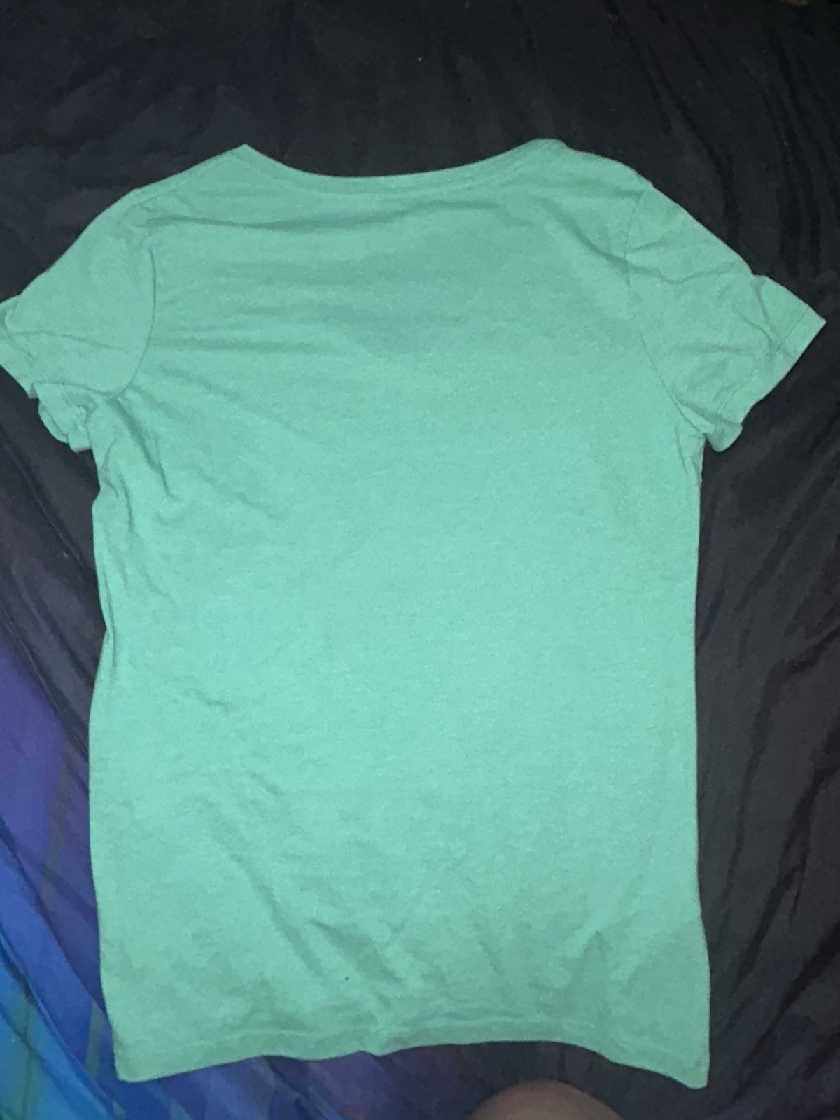 Patagonia Women’s Distressed Logo T-Shirt Green Size Medium Short Sleeve