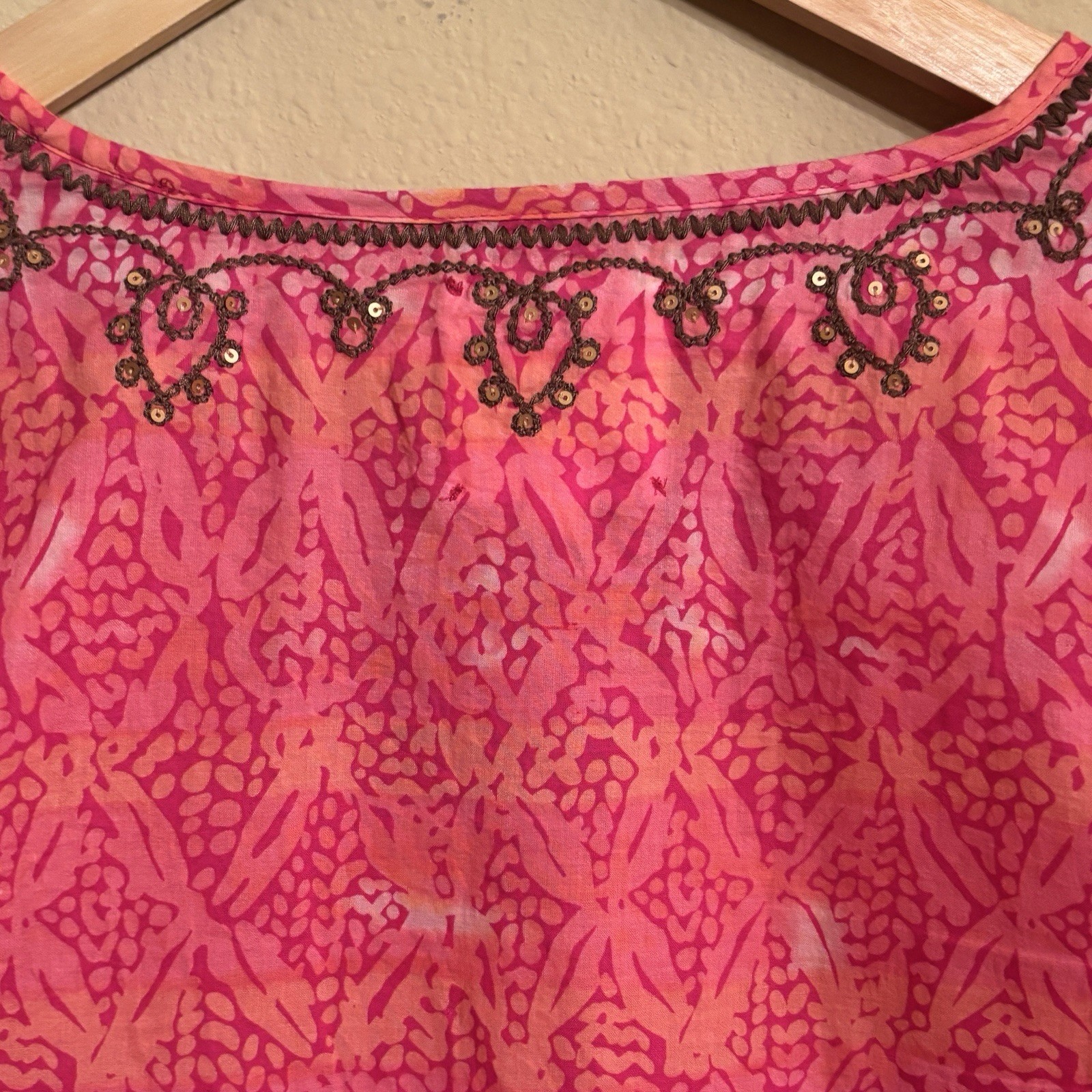 SIGRID OLSEN Top Women Sz XS Pink Embroidery Sequin Asian Kurta Inspired Tunic