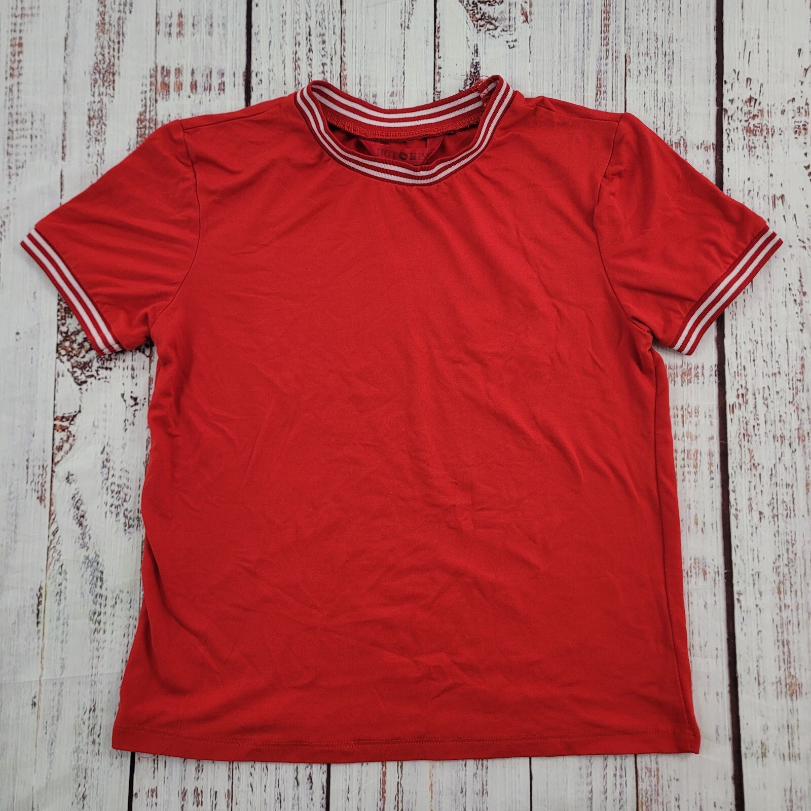 Hot Kiss Lipstick Red Short Sleeve Ringer Tee Women’s S