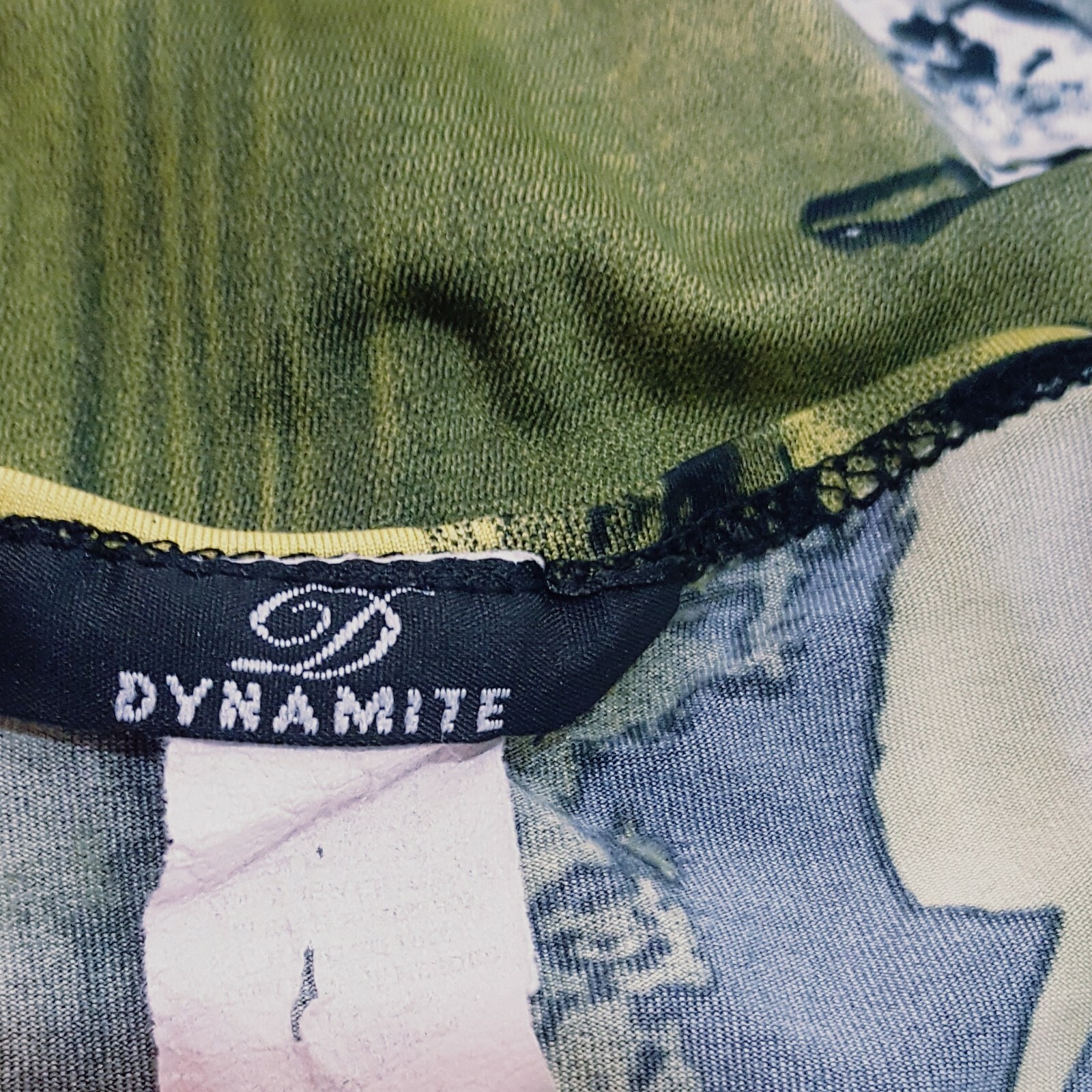 Dynamite Blouse Boho Green Floral Size Medium Leaves Cap Sleeves