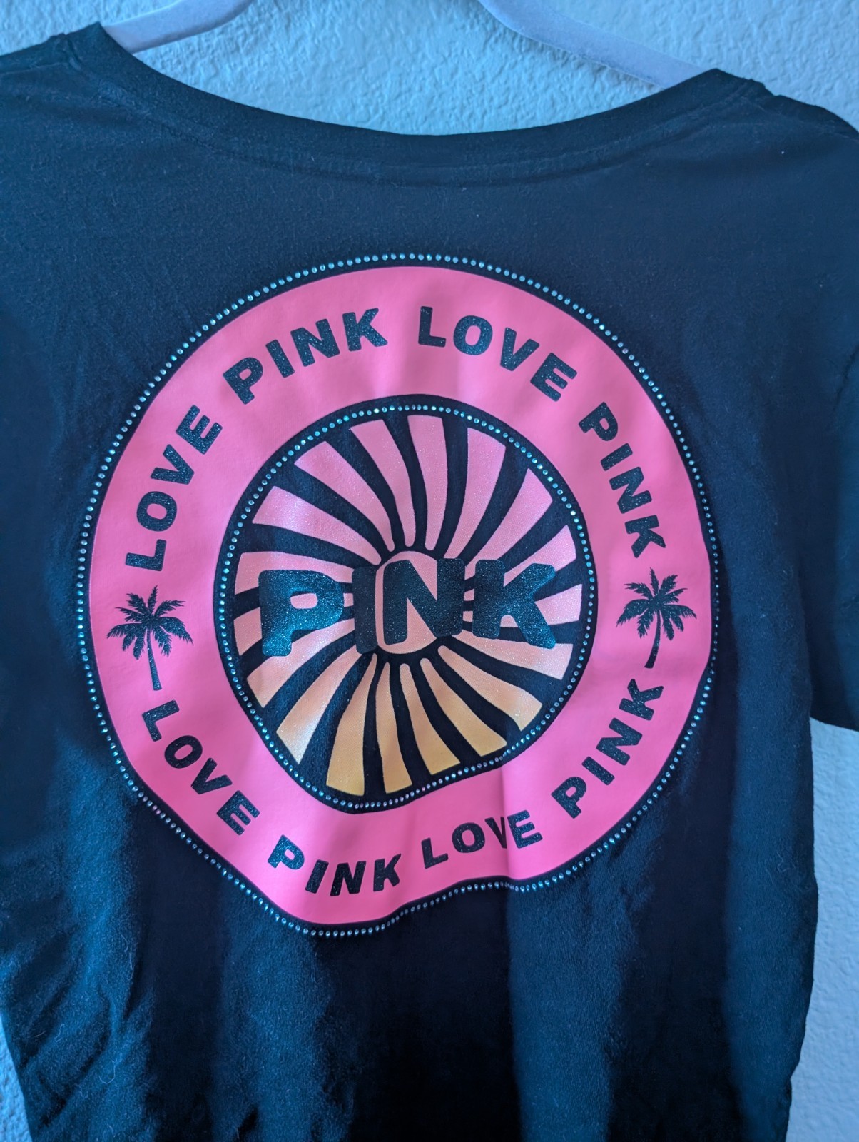 Victoria’s Secret PINK Women’s Medium Black Love Pink Graphic T Shirt Palm Tree