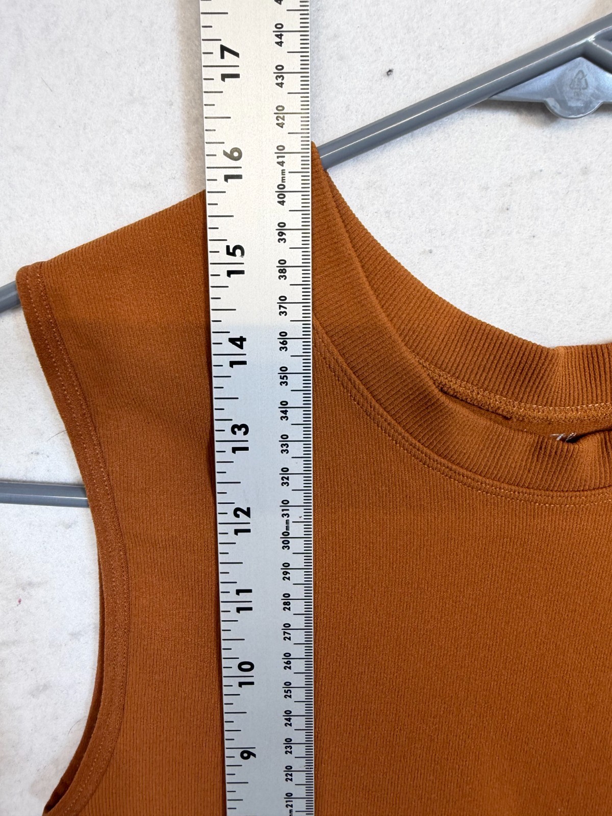 By Together Womens Seamless Ribbed Sleeveless Knit Top Rust Brown Size S/M
