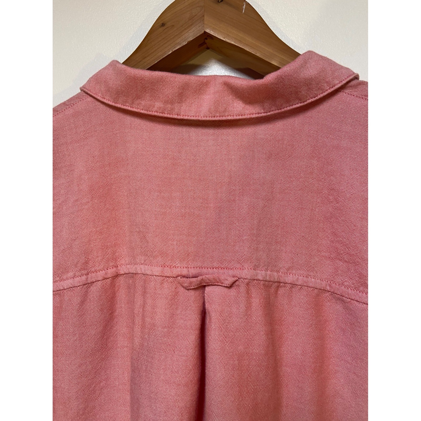 Old Navy Boyfriend Shirt Women L Coral Pink Cotton Oxford Button Down Chambray