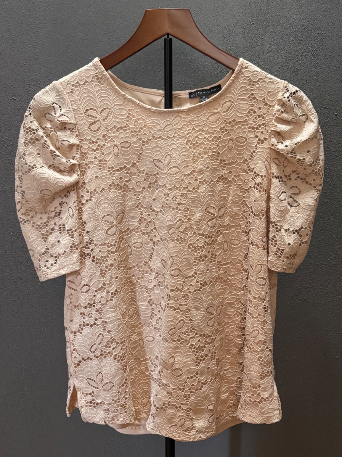 Adrianna Papell Ivory Lace Top Floral Crochet Romantic Puff Sleeve Size Medium