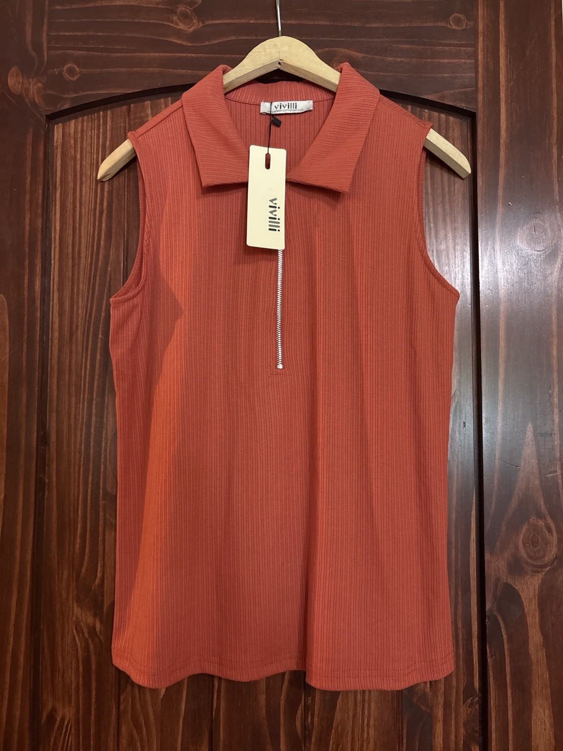 Women’s Medium Rust Orange Ribbed Sleeveless Collared Quarter Zip Top NWT