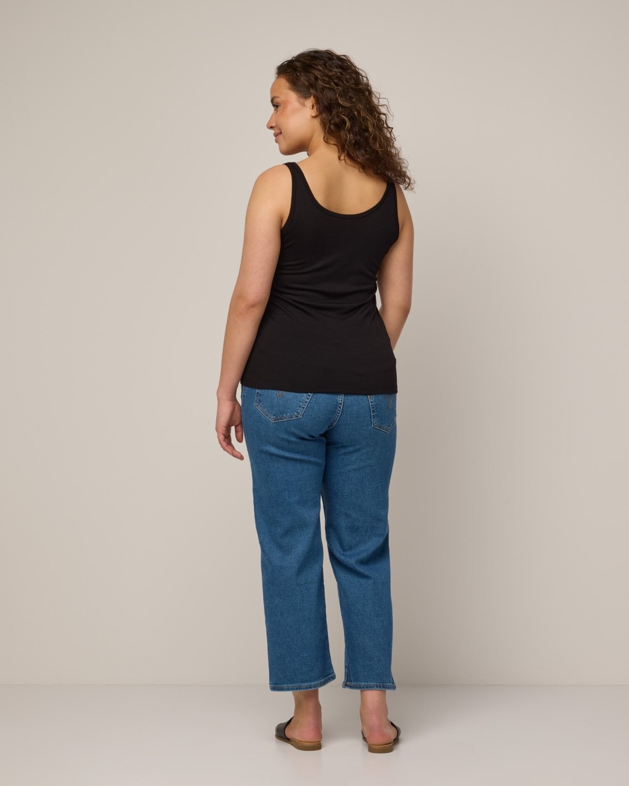 $70 Wool& Essential Layering Tank Lightweight Black Vee OR Crew SO SO SOFT