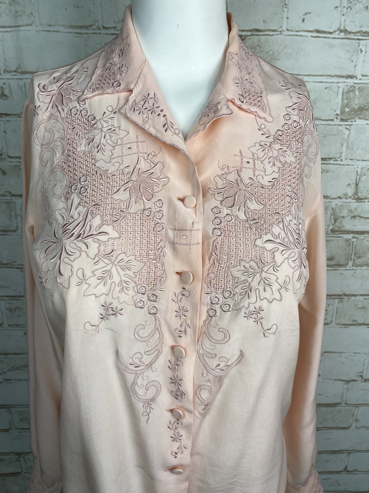 Vintage PEONY Hand Embroidered Peach 100% Silk Blouse Chinese Top 1970s 36” Bust