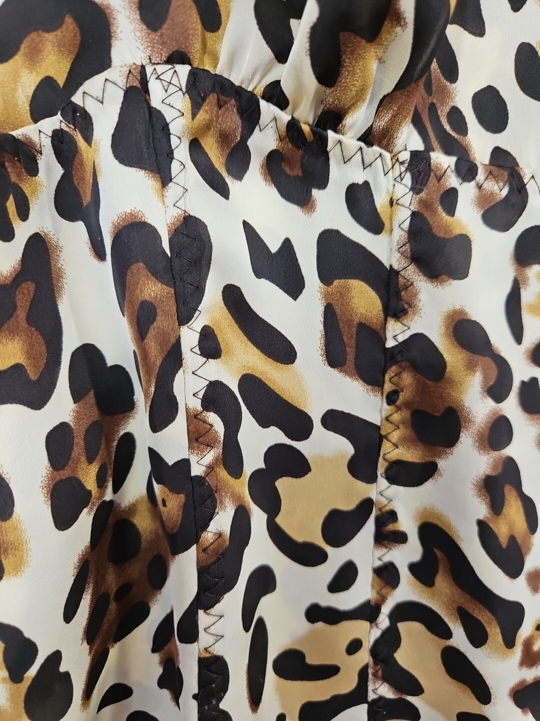 Agora Women Short Sleeve Cheetah Top Satin Soft Blouse Pearlized Buttons Sz XL