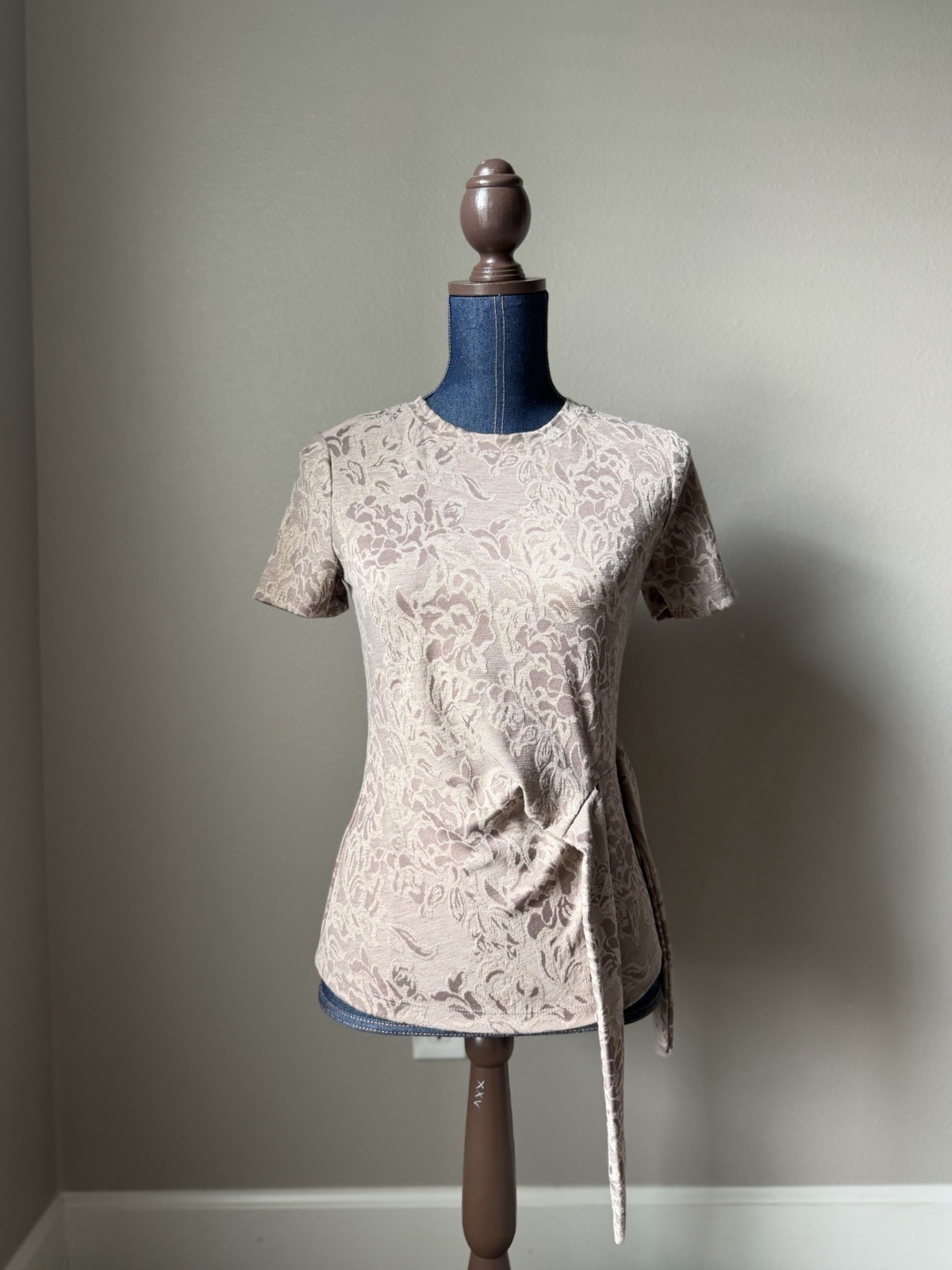 tan jacquard textured floral print wrap tee