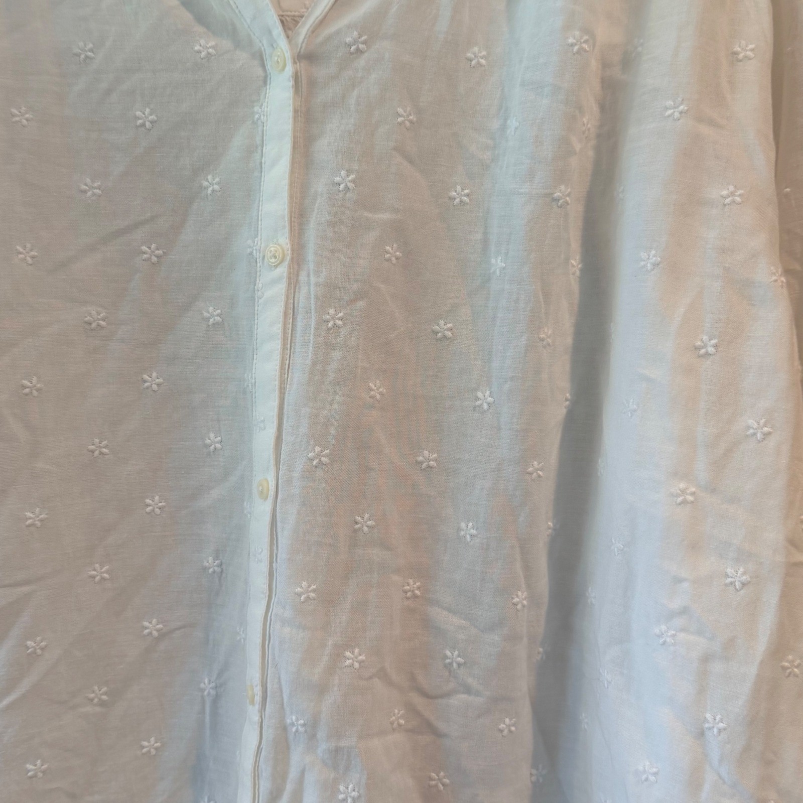 Old Navy White Eyelet Button Down Blouse XL Tall Cottagecore Boho Floral Top