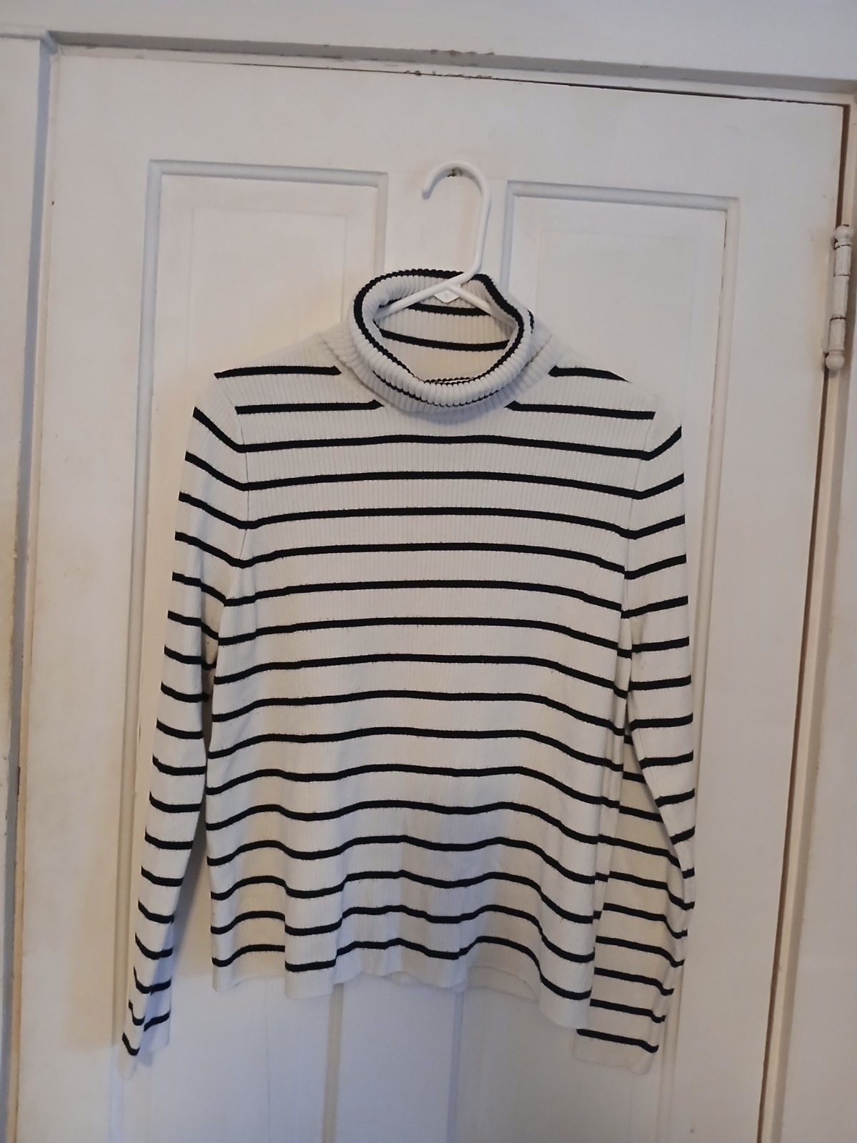 A New Day Women’s XL Striped Turtleneck Long Sleeve Shirt White Black NWOT