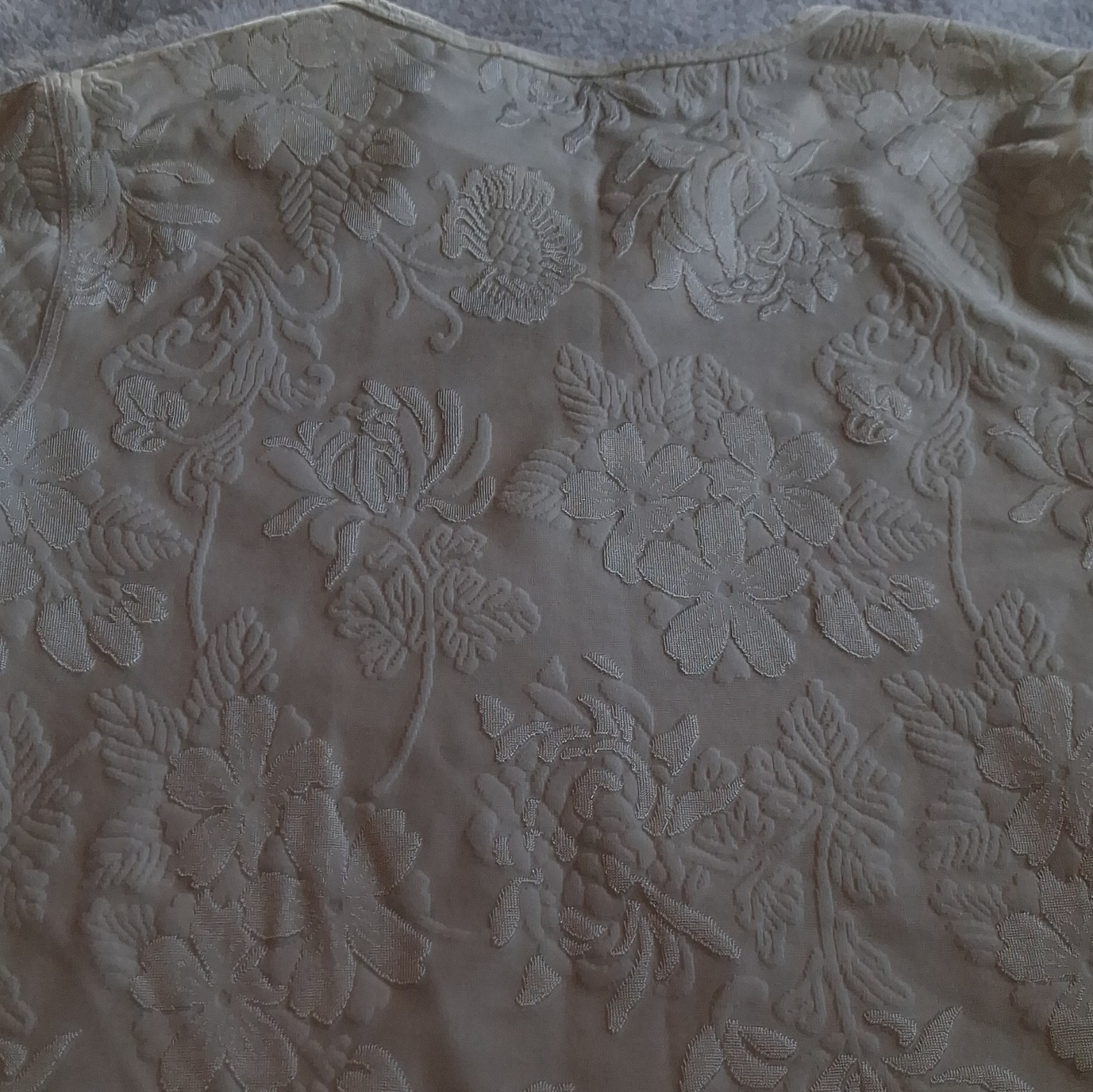 Women’s Beige Floral Jacquard Textured Crew Neck Pullover Blouse Short Sleeve XS