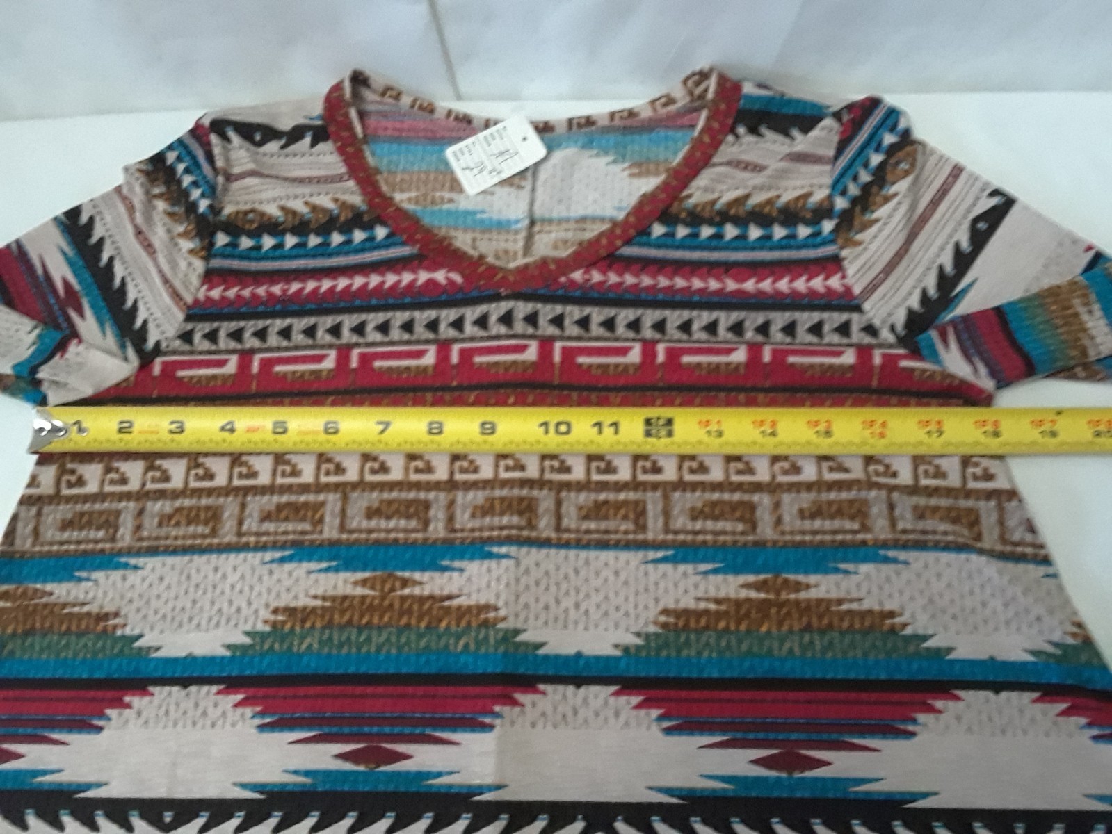 High Low Indian Theme V-Neck Quarter Sleeve Woman Size M Top NEW