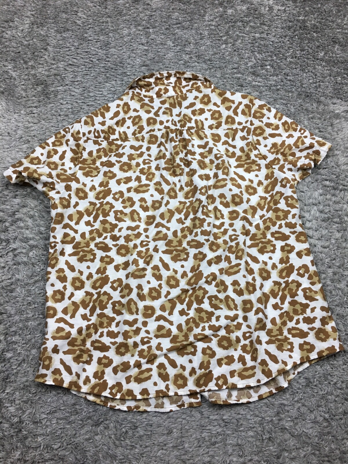 White Stag Button Up Shirt Womens Size XL White Brown Cheetah Print