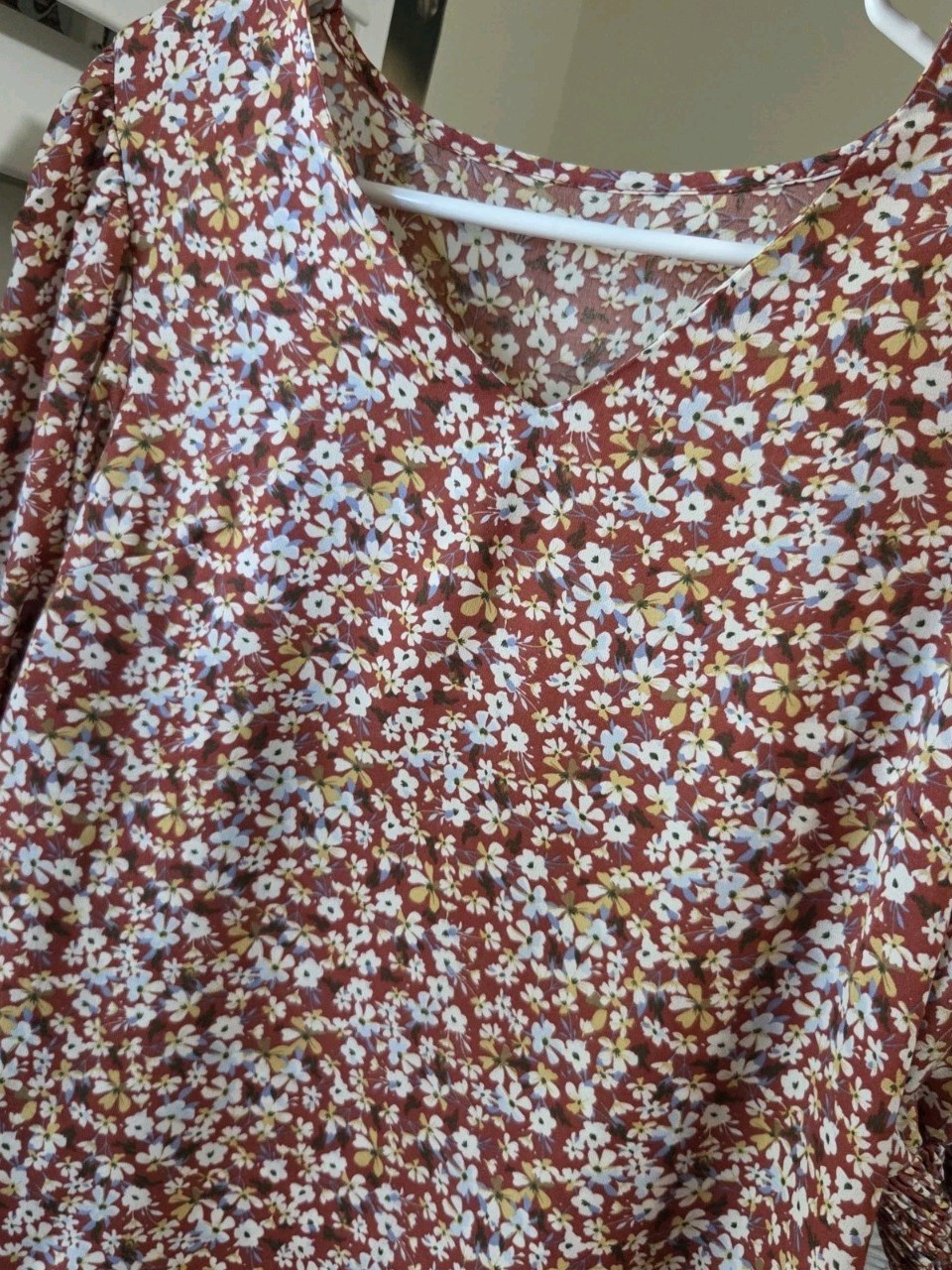Ladies Multicolor Ditsy Floral Print Shirred Puff Sleeves Blouse Medium