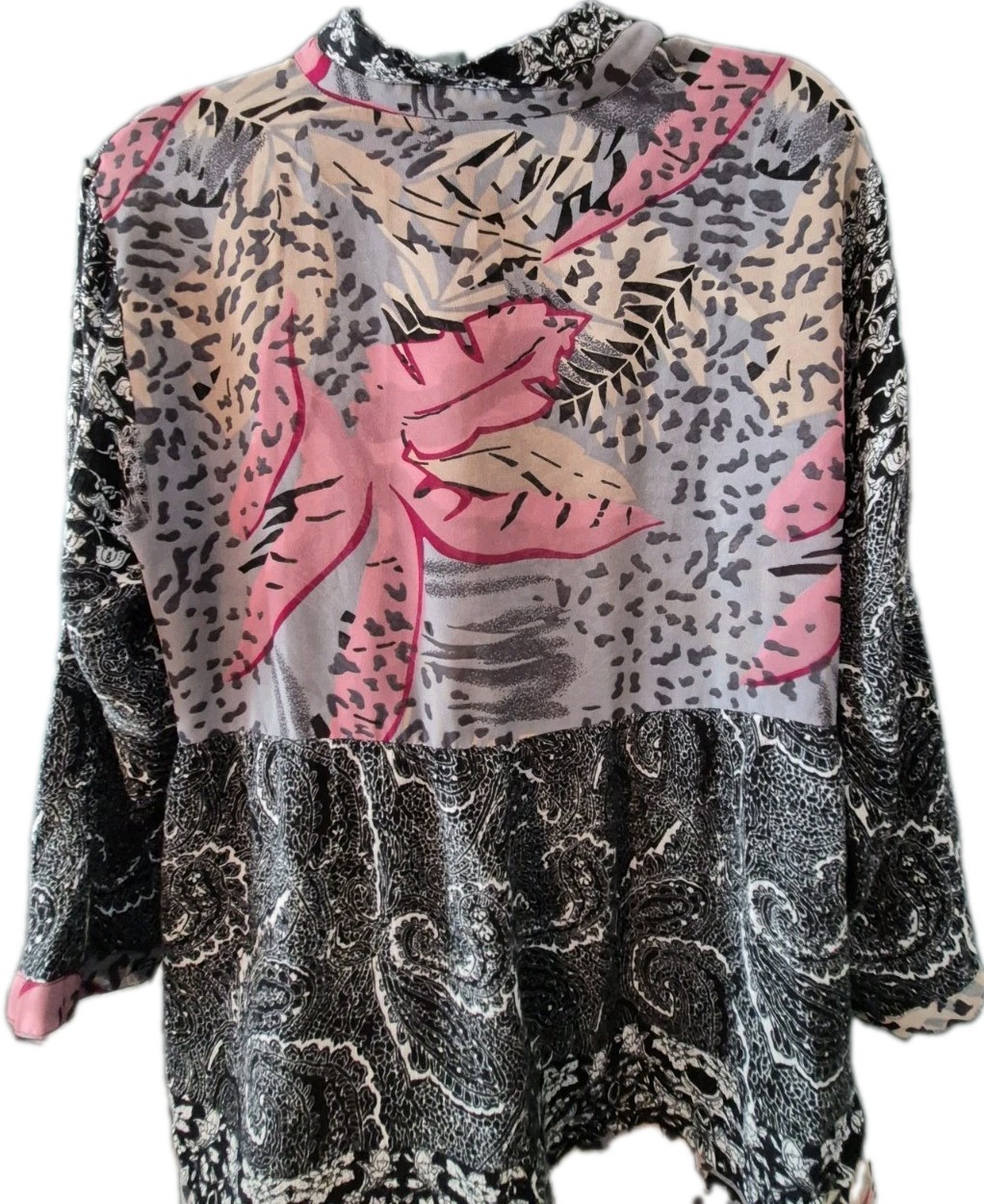 Amanda Blu Women’s L Regular Black/White Paisley Mixed Pattern Blouse