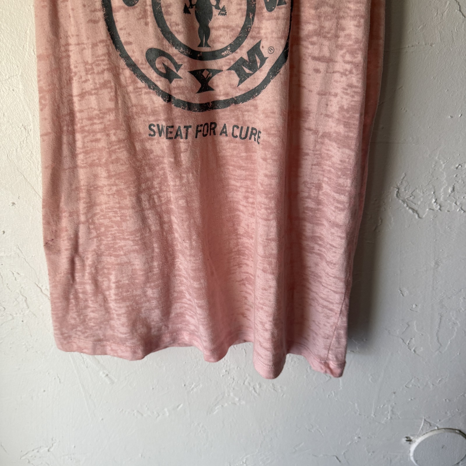 Gold’s Gym Tank Top Womens Medium Pink Sweat For A Cure Racerback Athletic Gym