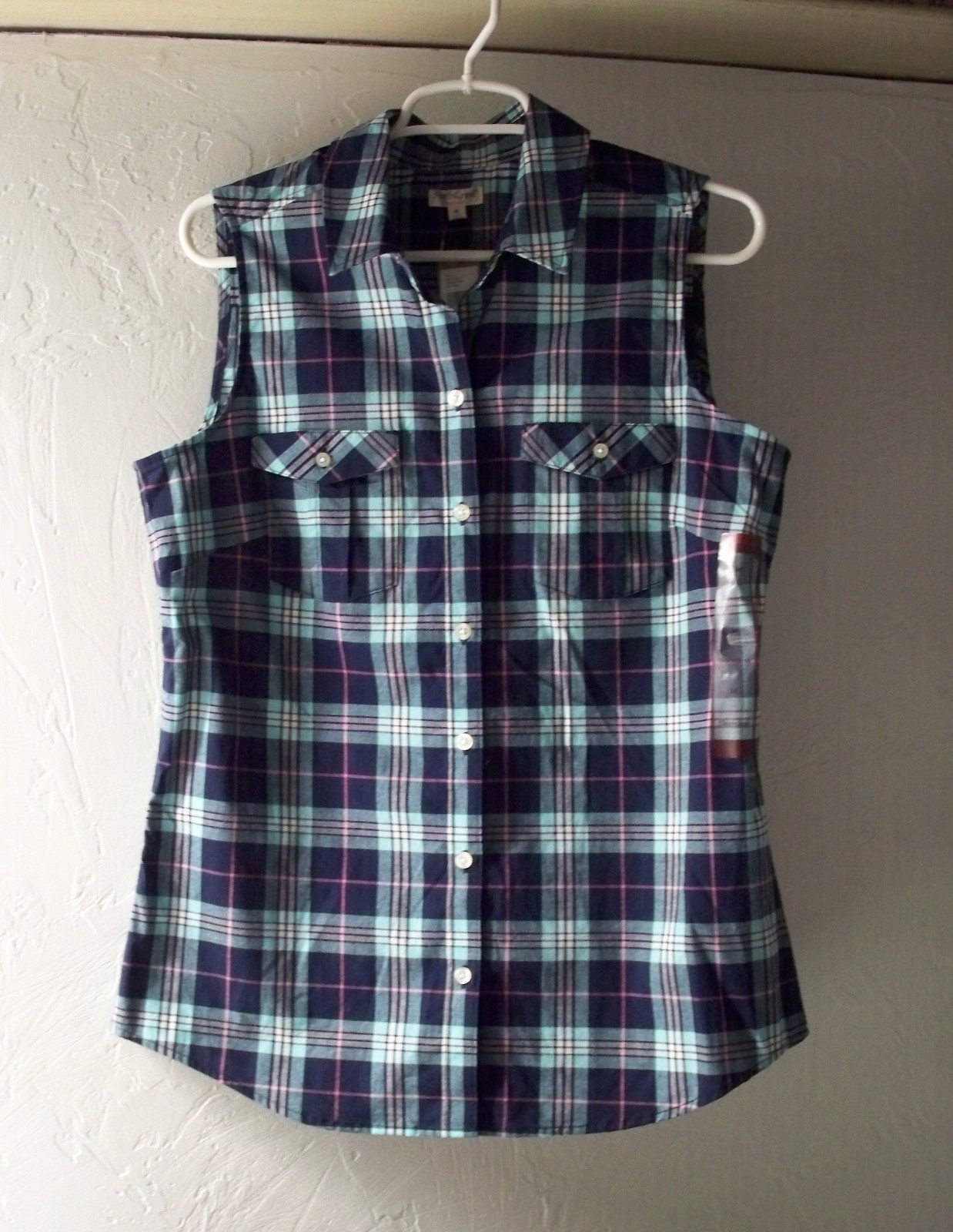 NEW NorthCrest Outdoor Plaid Sleeveless Shirt Top size M NWT