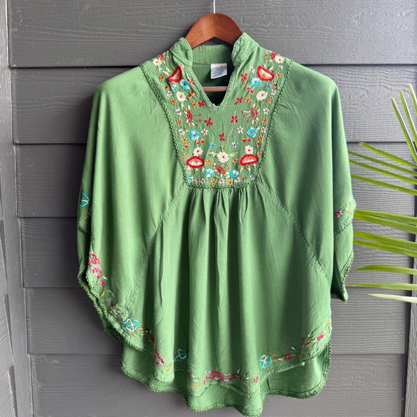Kelly Green Embroidered Floral Boho Peasant Tunic Top Sz Large Oversized Poncho