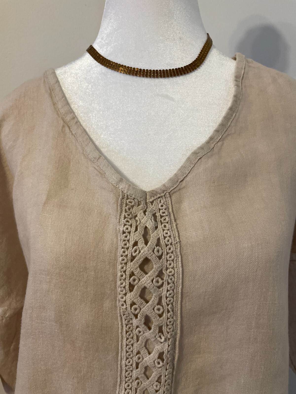 Bella Amore Linen Top Made in Italy Sz M Crochet Trim Natural Fiber Relaxed Fit