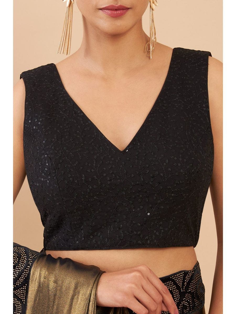 Georgette Embroidery Vneck Back open non padded beautiful saree blouse,