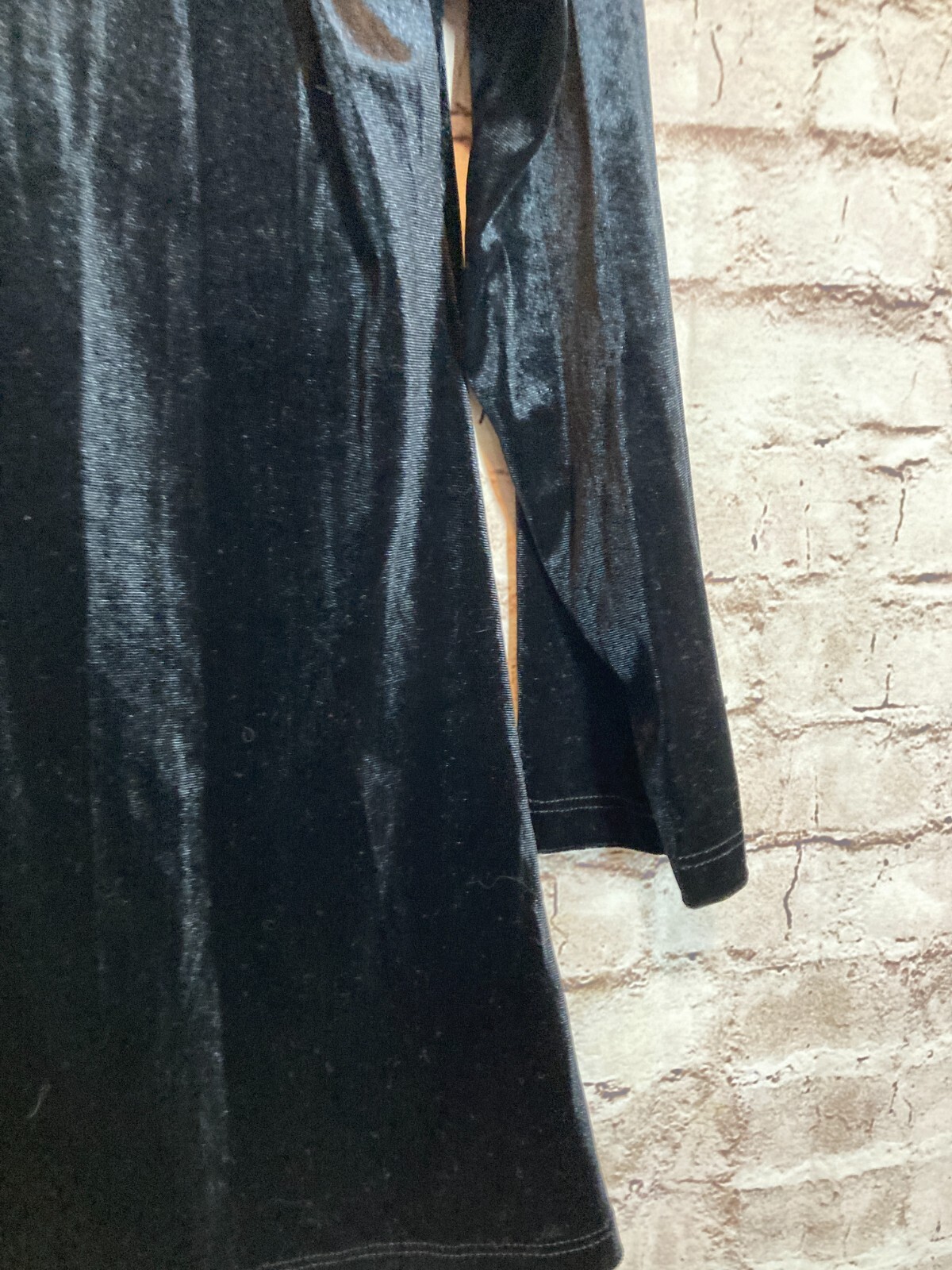 Collections ETC. Velvet Top Womens Medium Black Cutout Neck Long Sleeve Stretch