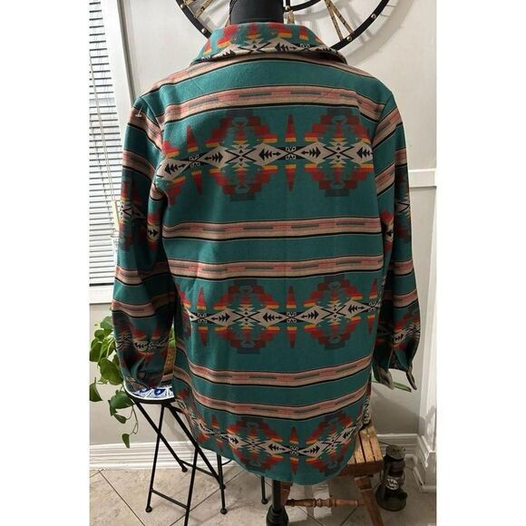 Sunshine and Rodeos Aztec print shacket size M