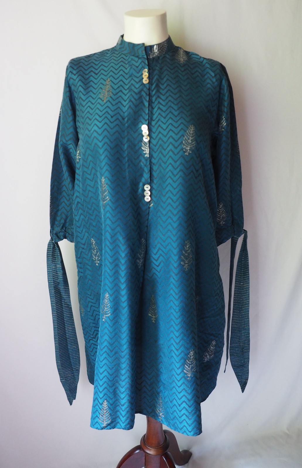 Sapphire Brand Block Print Silk Tunic Kurta ZigZag Stripe Tie Cuff Blue Silver M