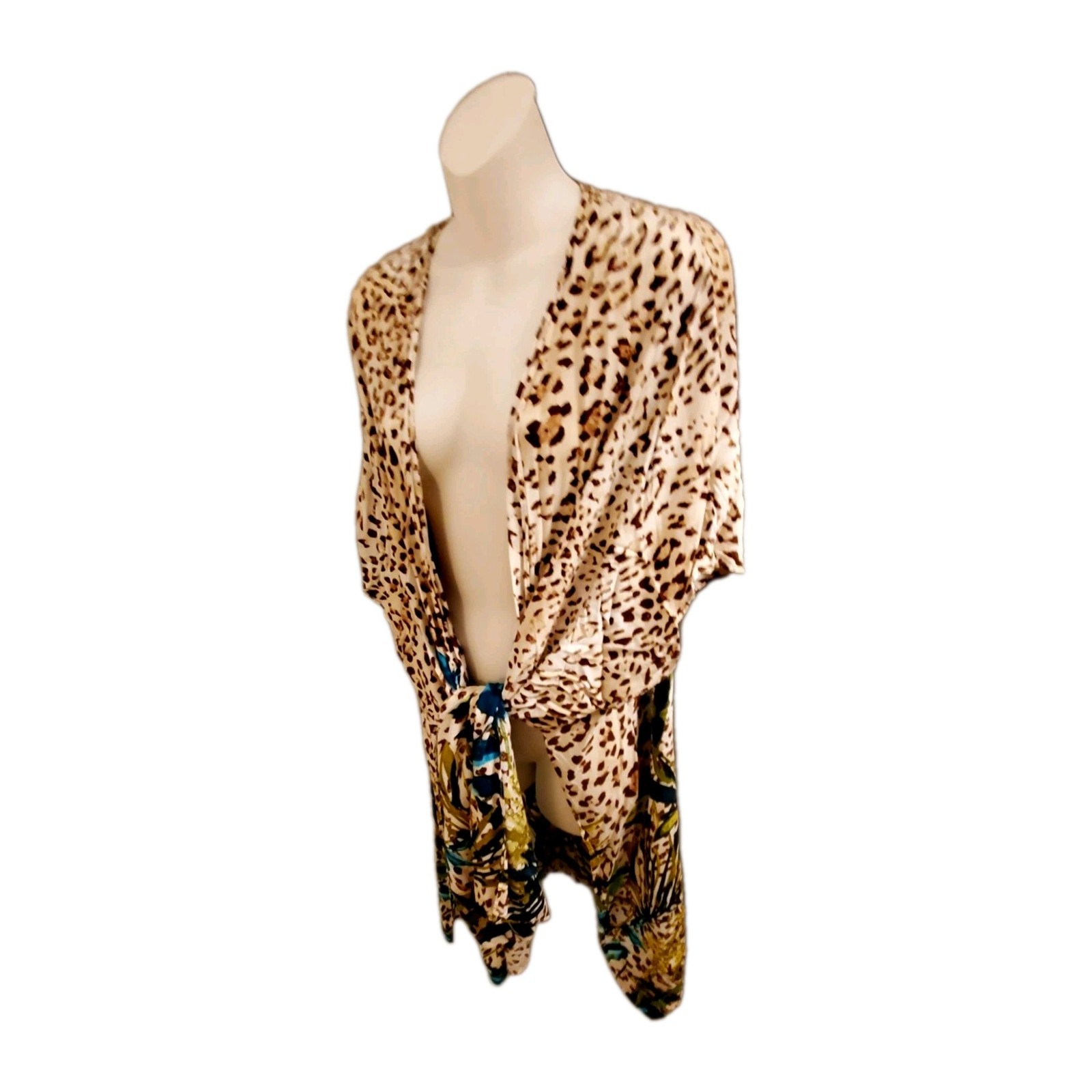 Chicos O/S Ruana/Kimono Animal Print Duster Excellent Condition. Nice Piece.