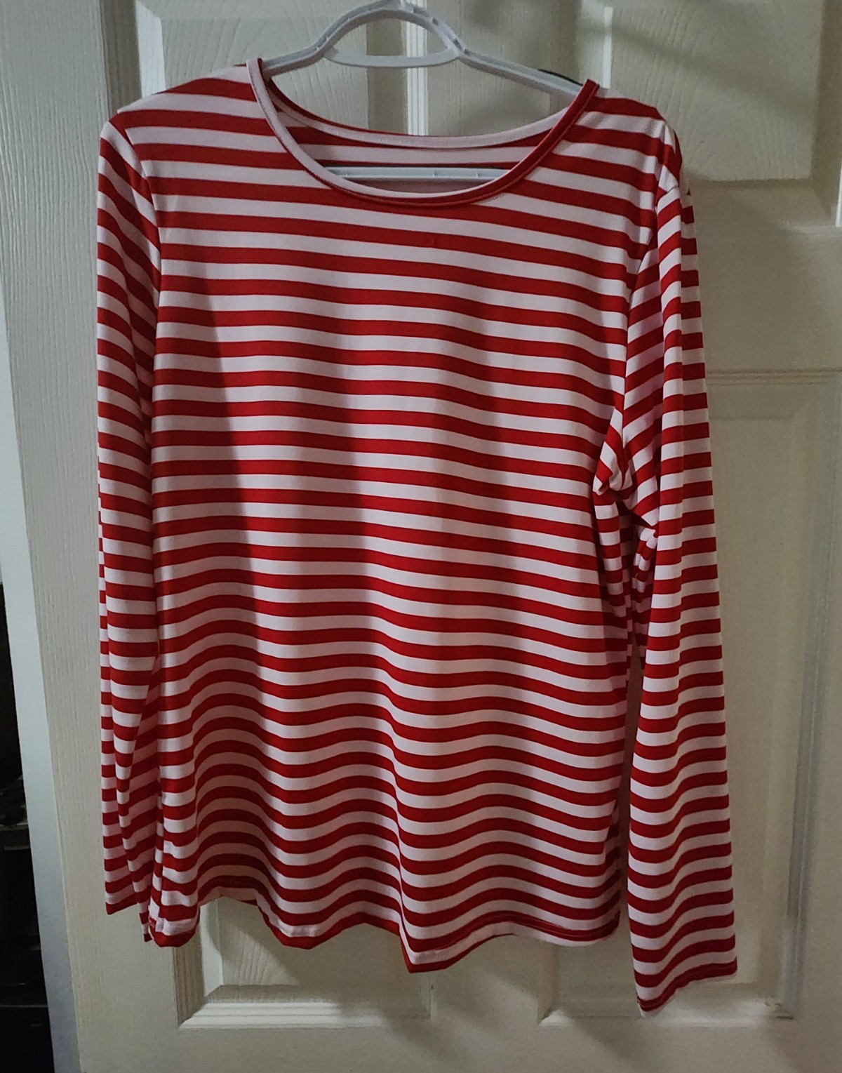 Women’s Red & White Striped Long Sleeve Round Neck Pullover T-Shirt Size L
