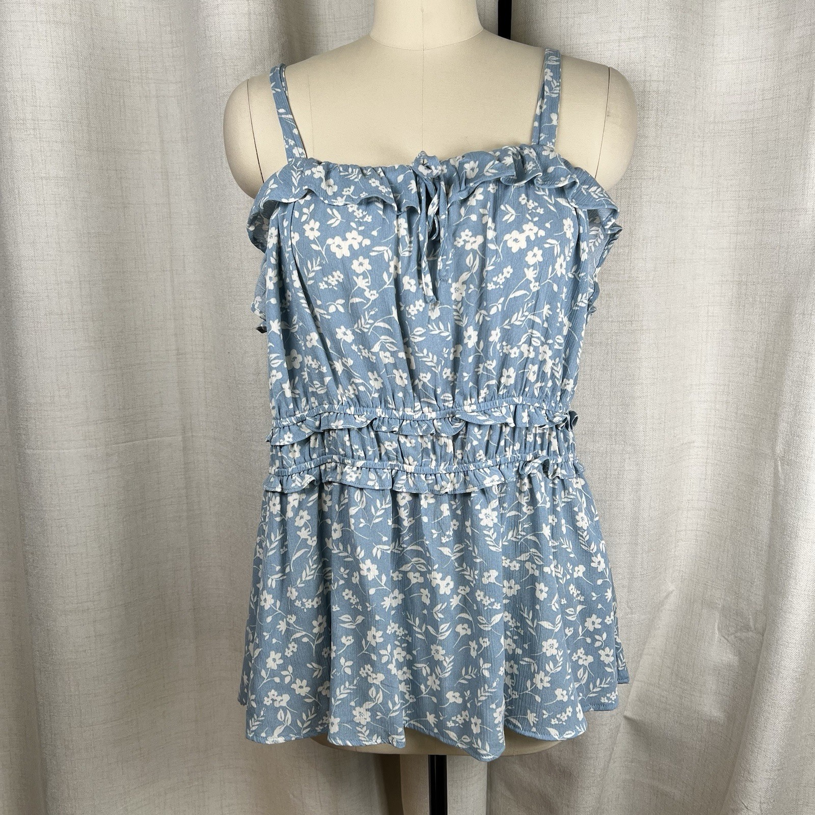 NEW! Torrid Babydoll Crinkle Gauze Smocked Sleeveless Top Floral Plus 2X Blue
