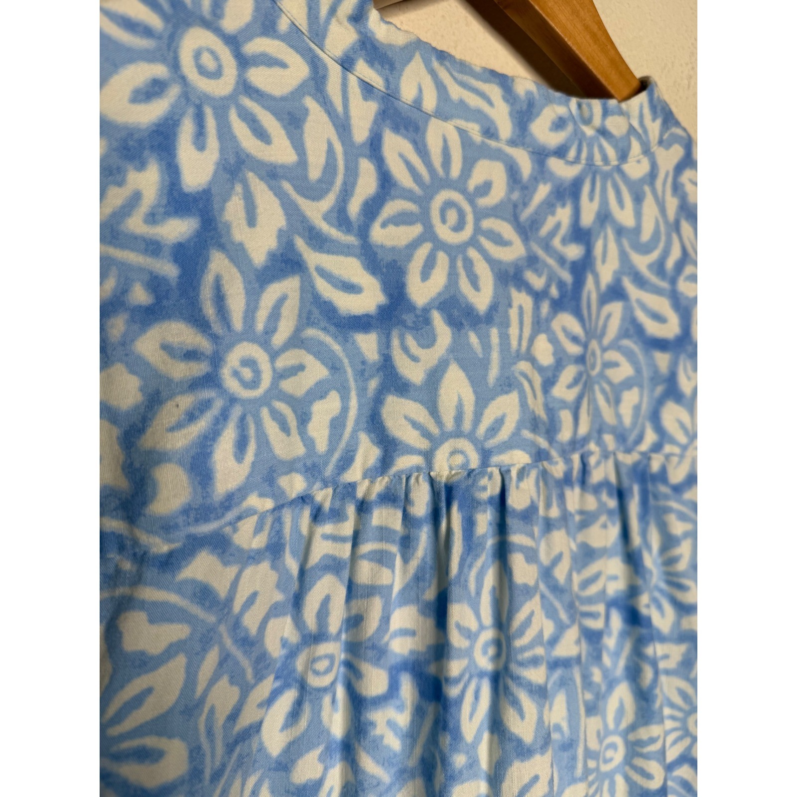 Johnnie-O Women Small Alana Woven Popover Blouse Blue Floral Long Sleeve Top S