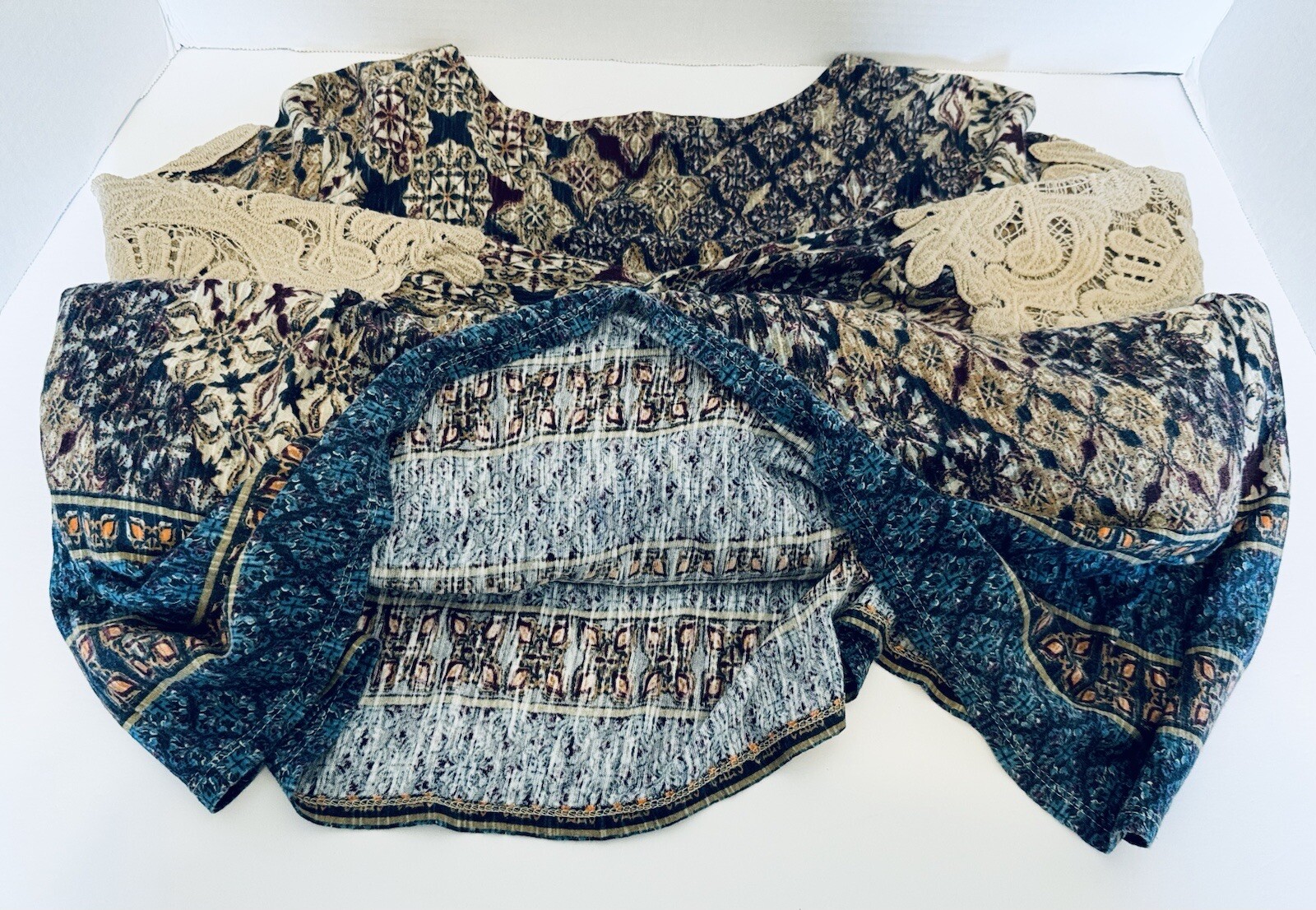 Vintage America Blues Missey Peasant Pull Over Blouse Size Large Tan Lace Panels