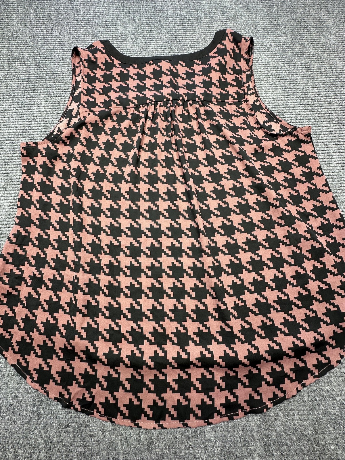 Torrid Sleeveless Blouse Womens 3 Pink Black Houndstooth V Neck Top Polyester