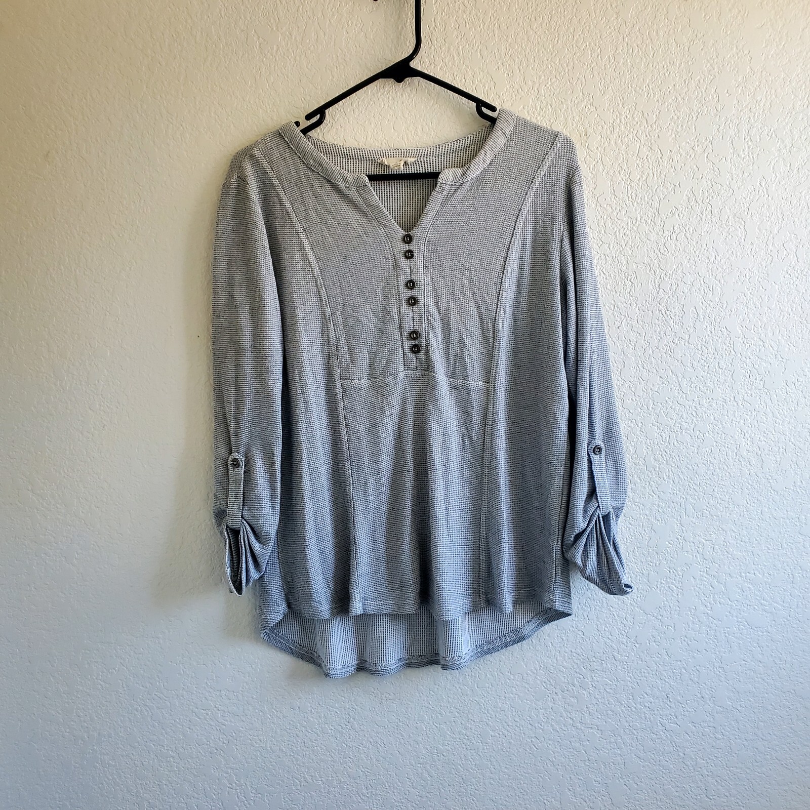 Jane and Delancey Top Women M TabRoll Sleeve Gray Faux Button V-Neck Lightweight