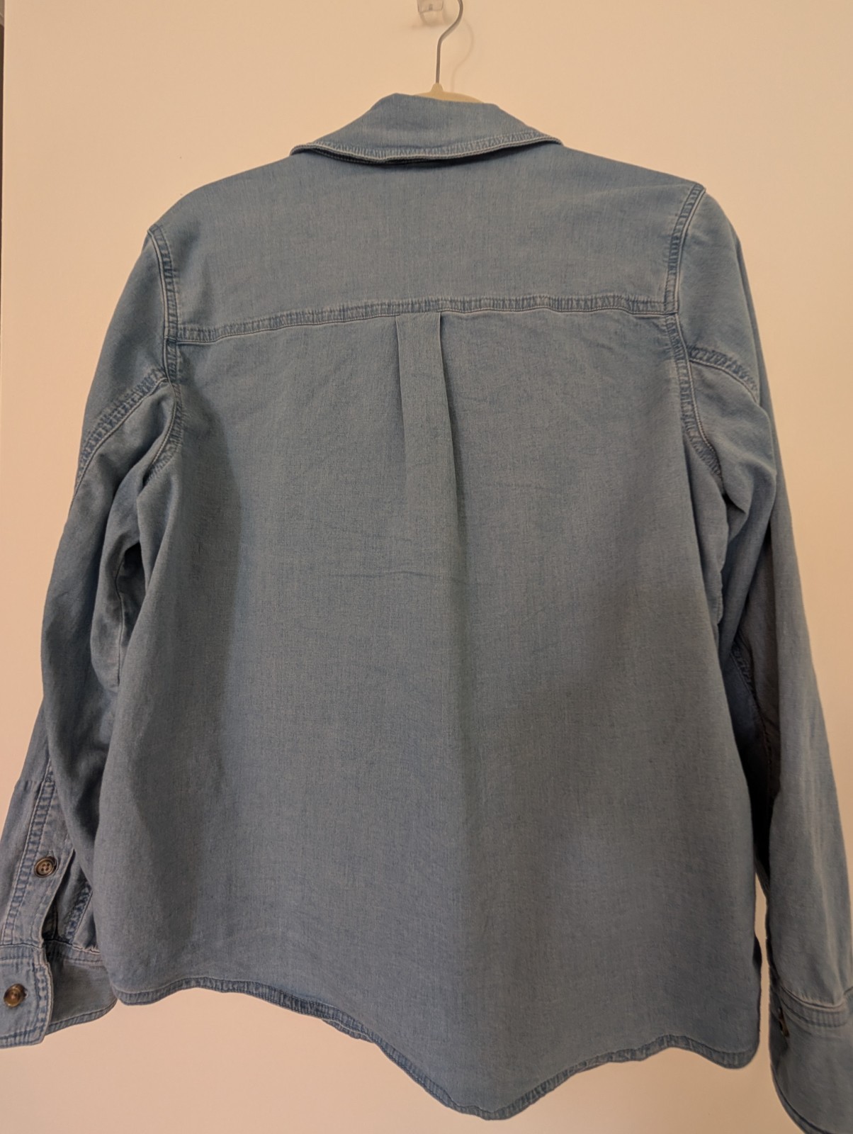 Universal Standard Classic Denim Shirt in Chambray Blue, Size 6-8