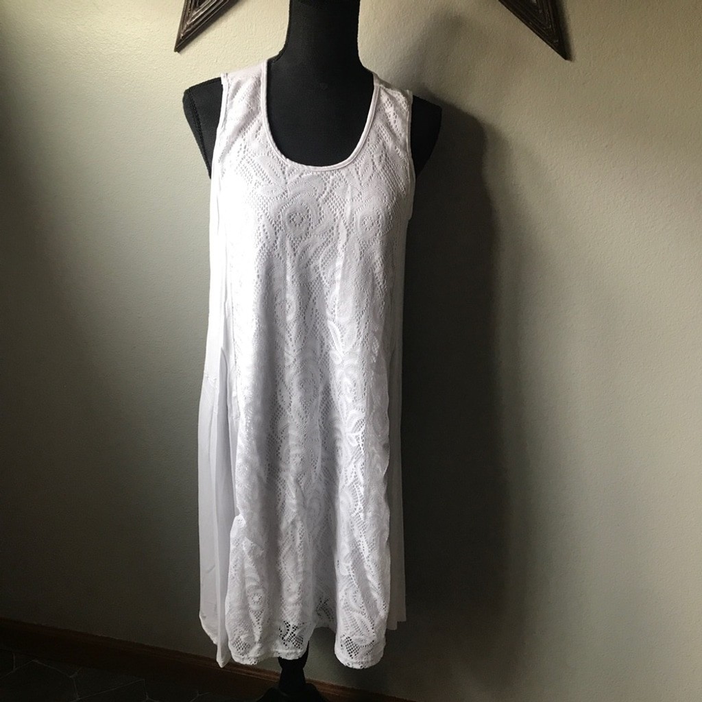 Three Seasons Maternity White lace long length tank top tunic